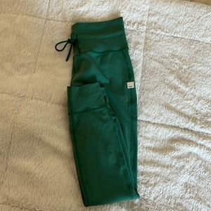 Green Vuori Daily leggings